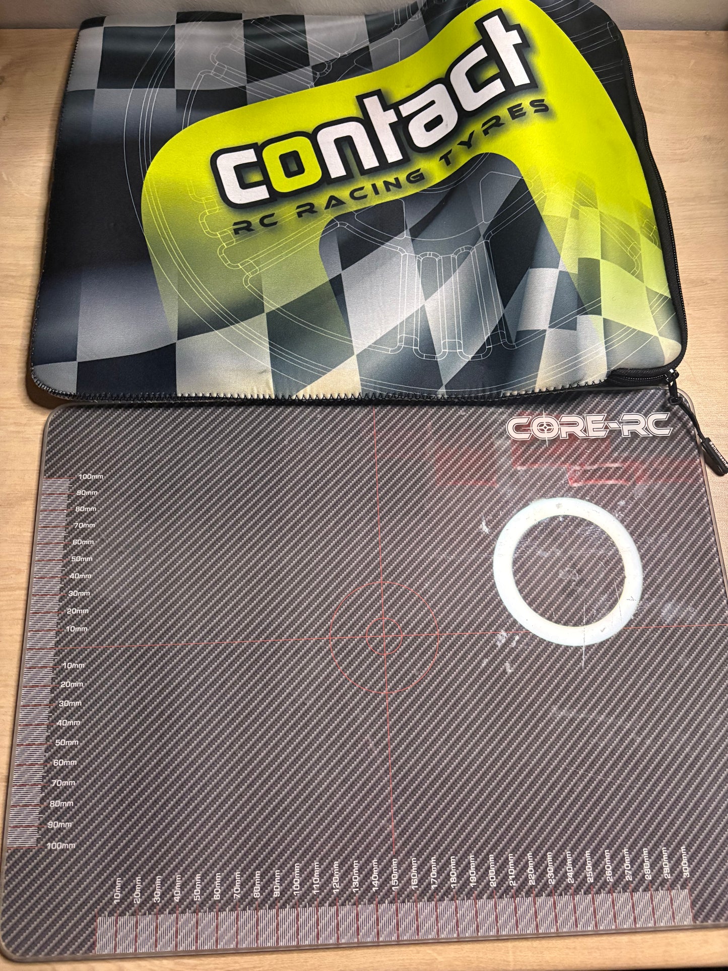 Used CORE RC & Contact RC - 1/10 cars Neoprene Bag & glass setup board Combo