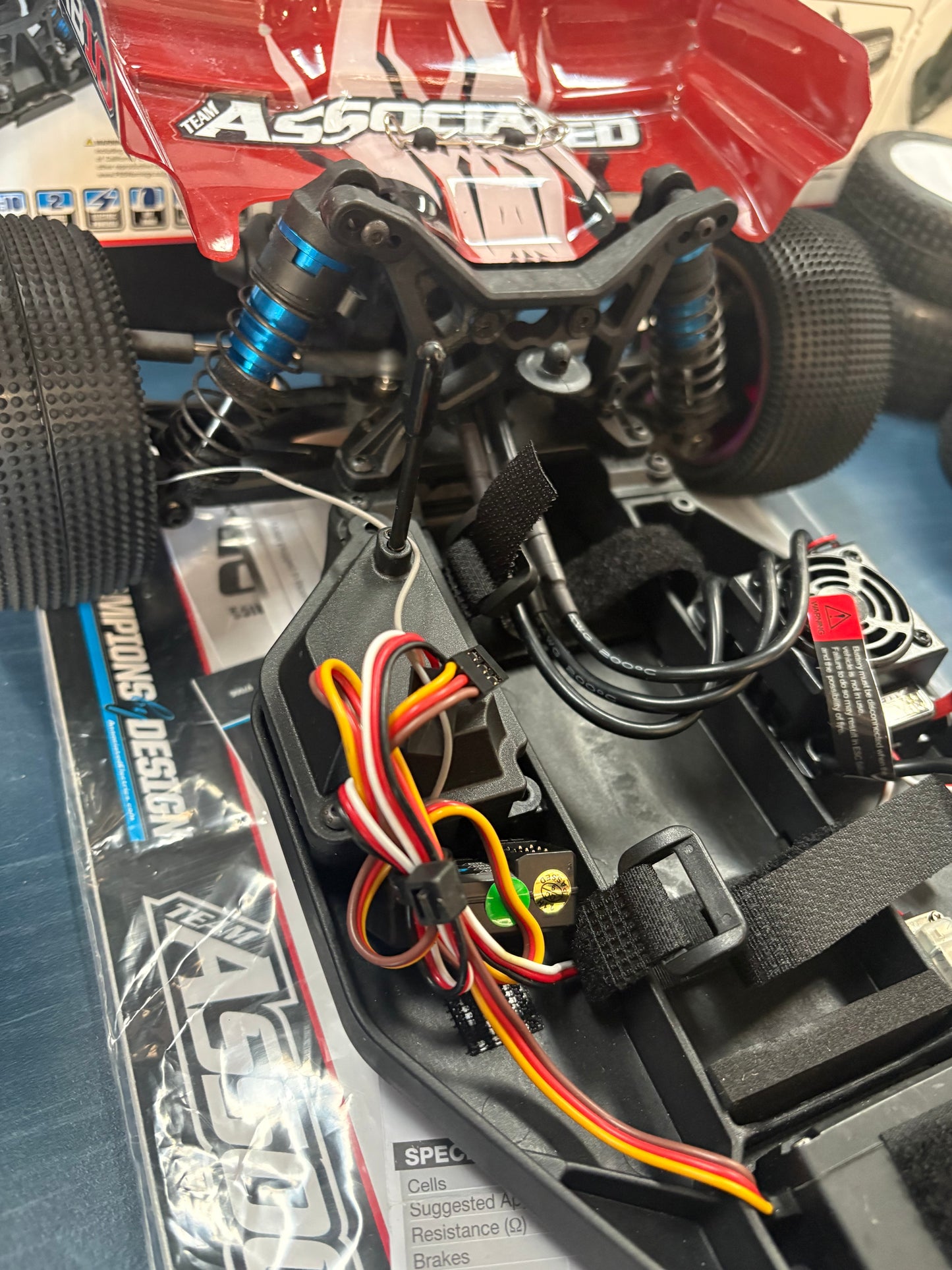 (Ex-DEMO) TEAM ASSOCIATED - RB10 Almost (Brushless) RTR RED 1/10 BUGGY (No battery or Charger) AS90032 (Extra New Carpet Tyres, inserts and Purple Wheels Fitted)