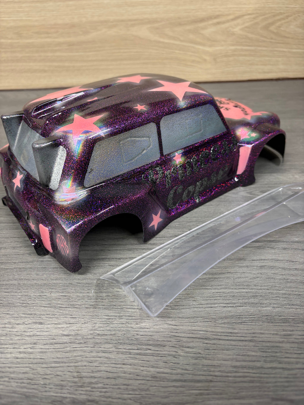 Kamtec - Gt12 Mini Body - ''Princess'' Airbrushed Sparkly Pink - Sponcered Skegness Models & Raceway Model