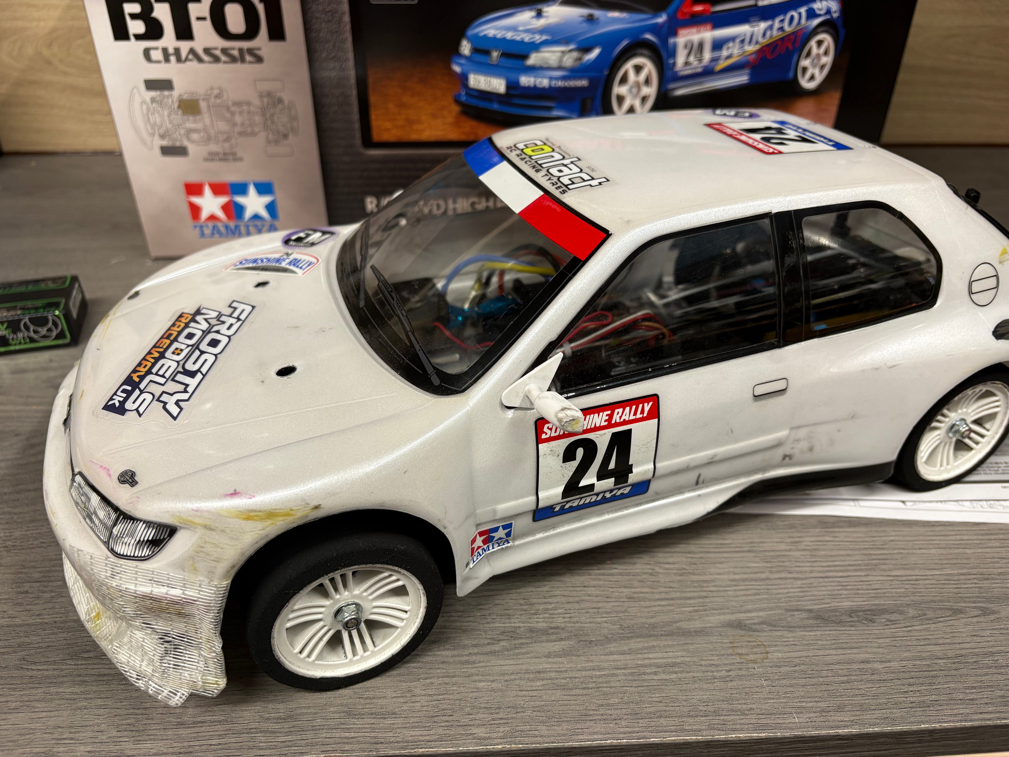(Ex-demo) Tamiya - BT01 Peugeot 306 1/10 RC FWD Touring Car with Hopups - (Radio will not be included)