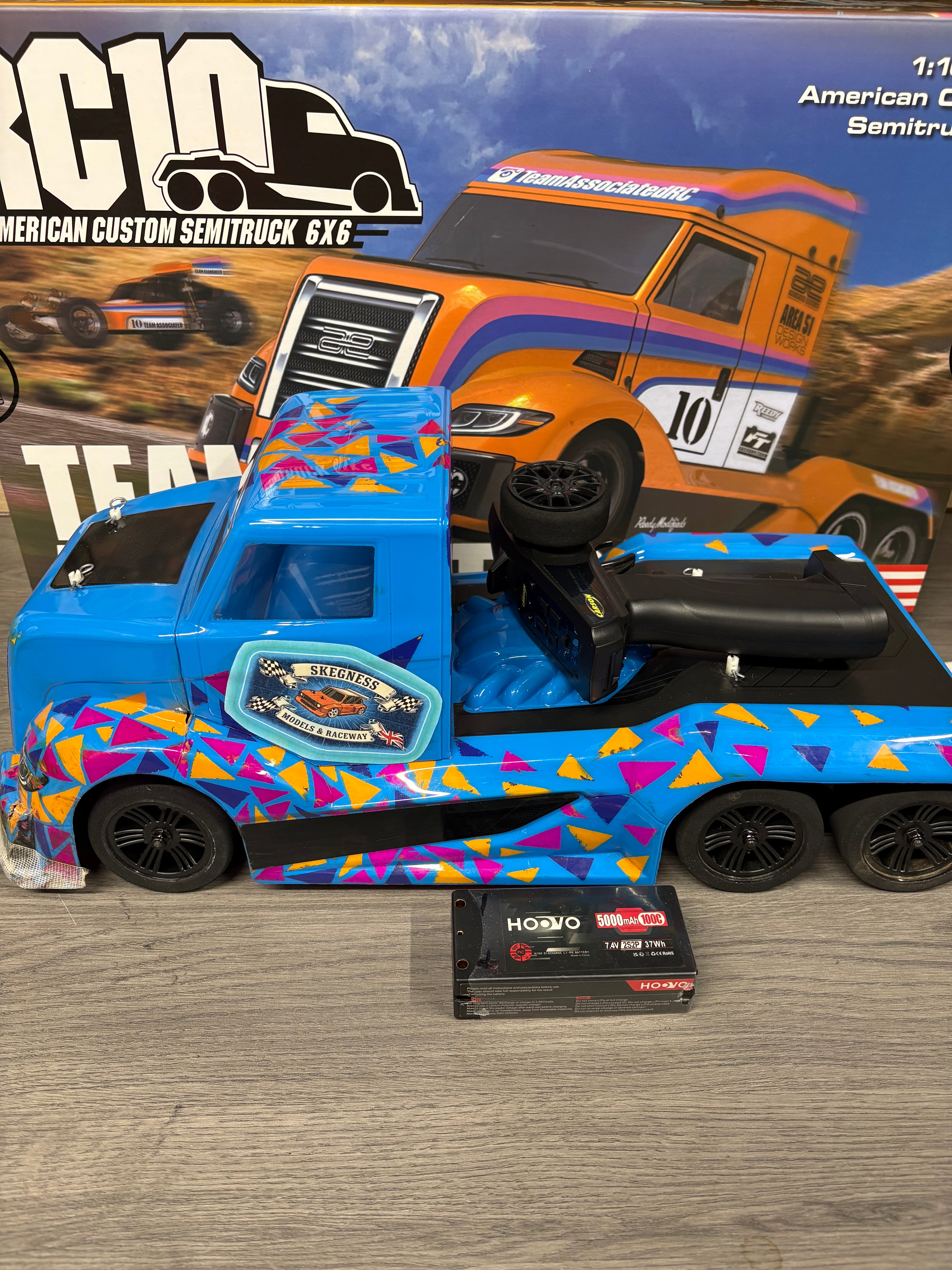 (Ex-Demo) Team Associated RC10 6x6 Semi Truck - Brushless, Lipo & Radio (Needs Charger)