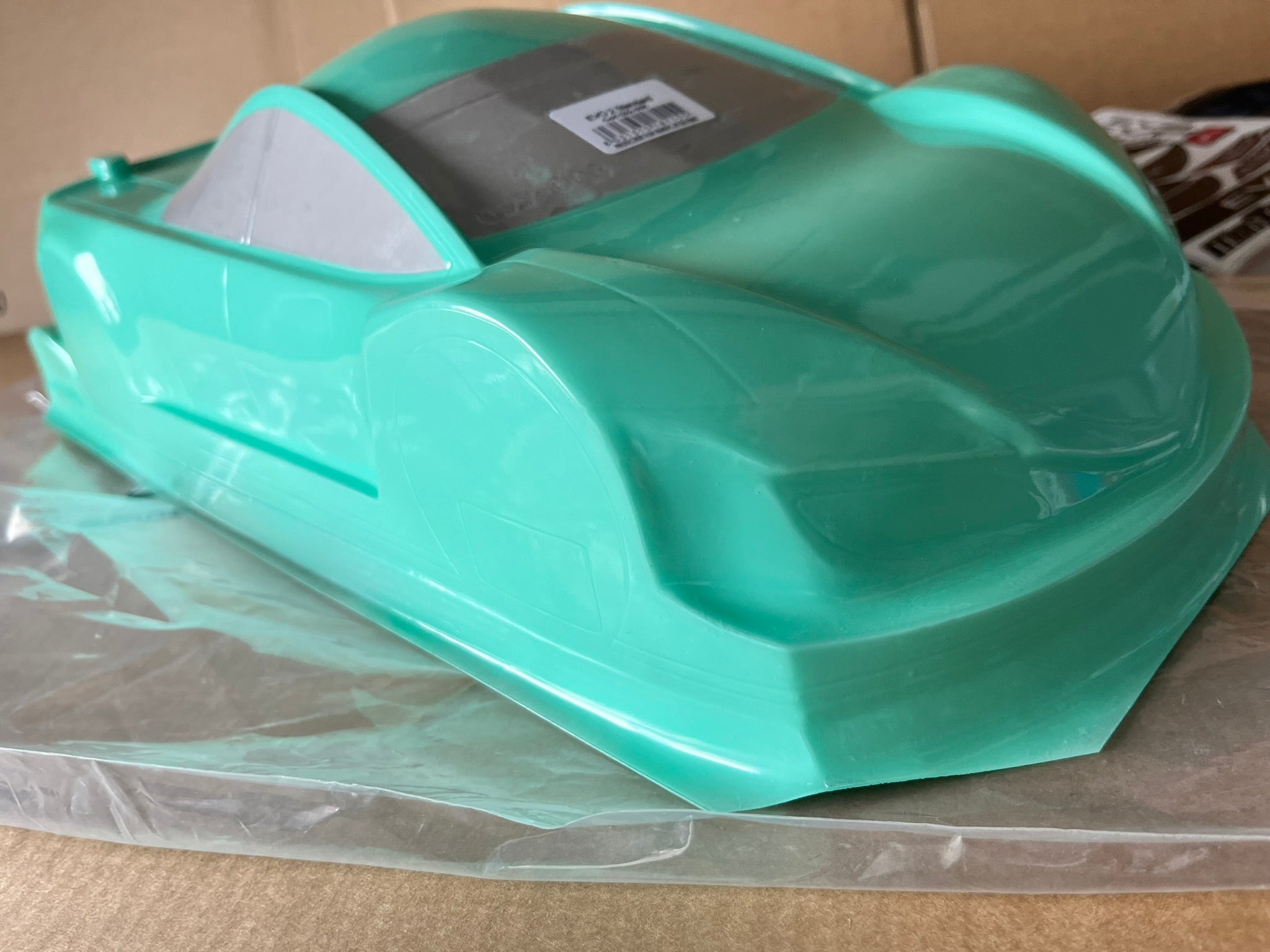 MONTECH EVO2 (PRE PAINTED SPEARMINT) - RC CAR BODY SHELL 1/10 TC STD ETS 190MM - MT022006