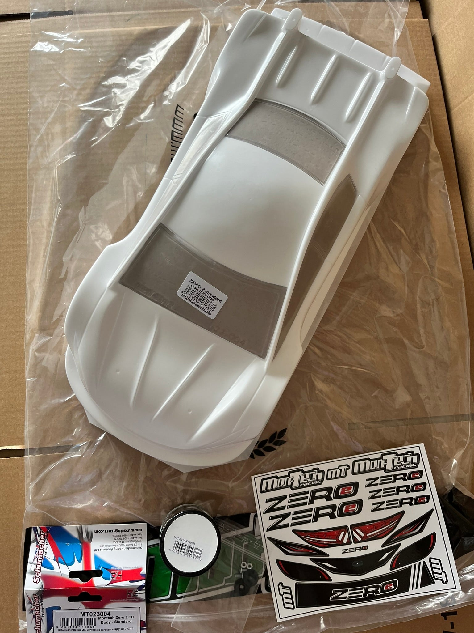 MONTECH ZERO 2 (PRE PAINTED IVORY WHITE)  - RC CAR BODY SHELL 1/10 190MM - TC ETS STD - MT023004