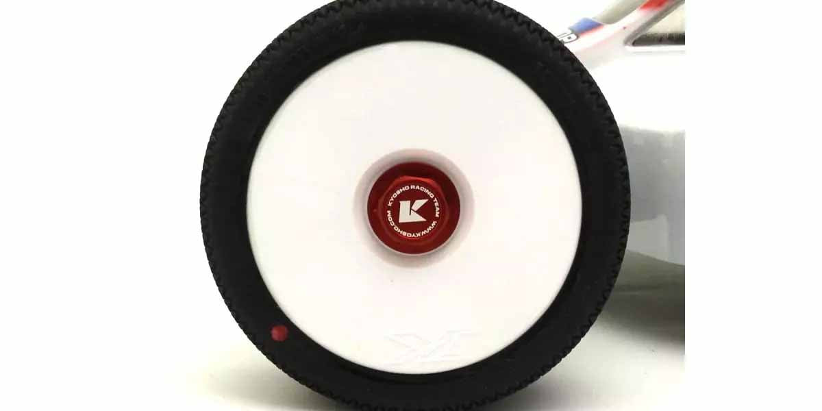 Kyosho - 1:8 Inferno Serrated Closed Wheel Nuts (4) Red - K.IFW649R 1:8 Parts Competition
