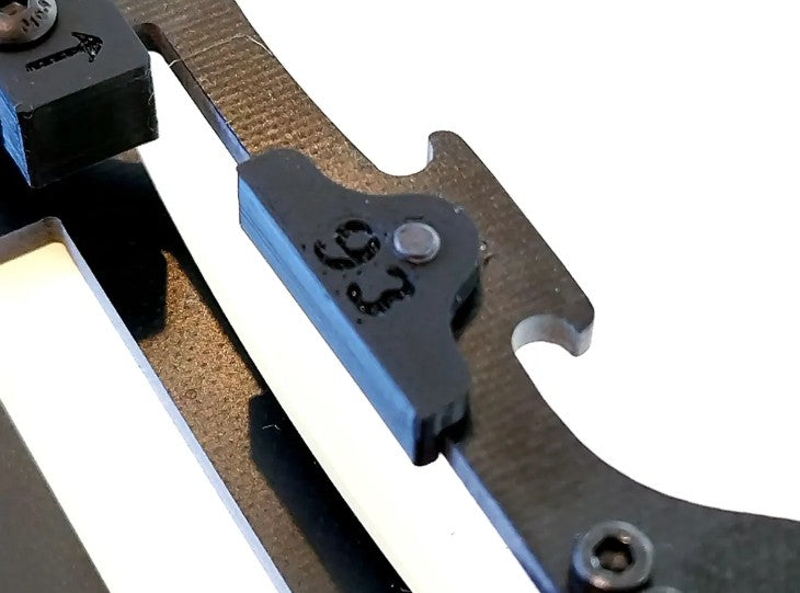 (COMING SOON - PRE-ORDERS ONLY) BattCave - Mini GT12 (1/12) JOK3R-R Competition Racer Kit (Kit Form)