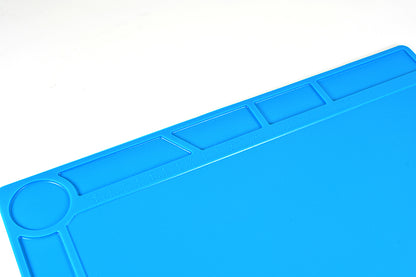 FASTRAX - SMALL RC CAR/BUGGY 1/12 RUBBER PIT MAT (with screw trays) - BLUE 36CM X 24CM - FAST413S-BL