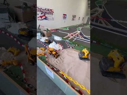 NEW! FM Raceway - Thursday Night Racing RACE FEE + CHARGING (Race up to 2 Classes) (Includes Practice all day + Race from 17:00 till 21:00)